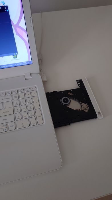 Laptop Acer Aspire F5-573G i5 SSD+HDD, NVIDIA MX940 2GB, WIN10