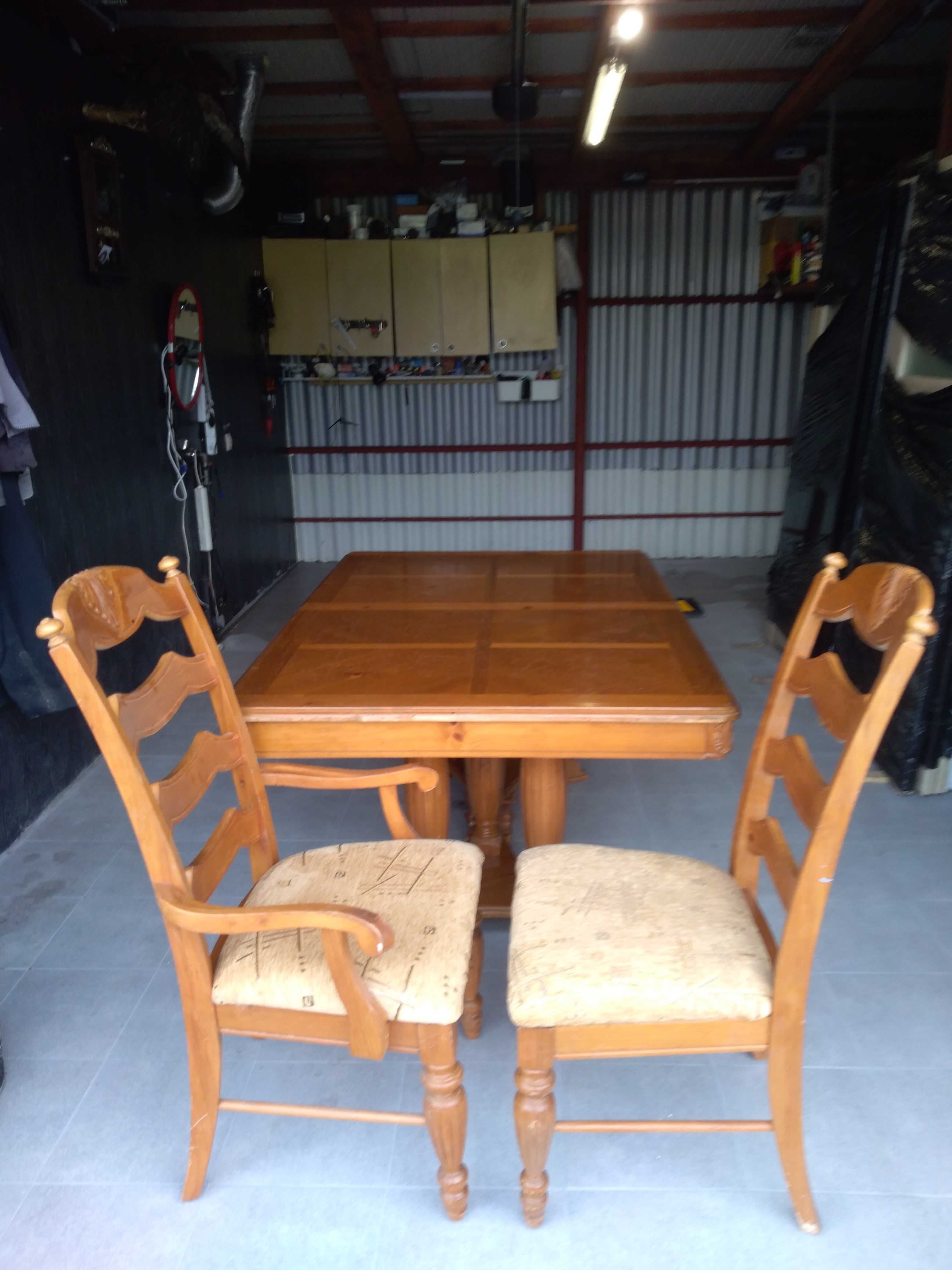 Stylowy stół angielski z krzeslami