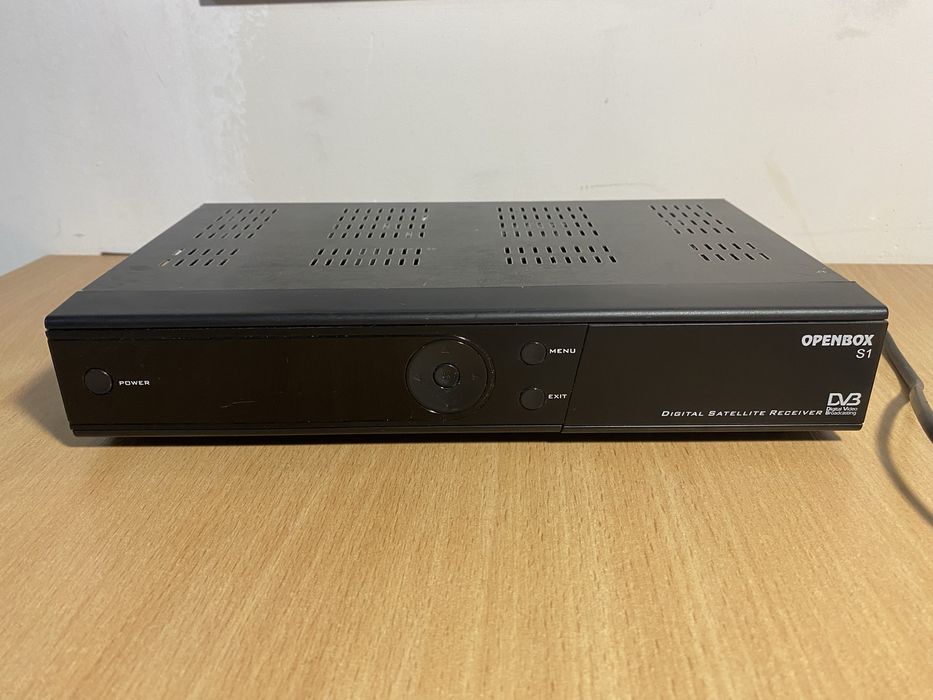 Спутниковый ресивер тюнер Openbox S1