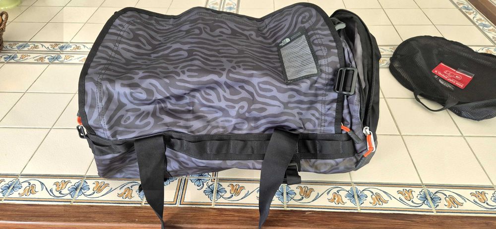 Saco/Mochila North Face - Base camp duffel M