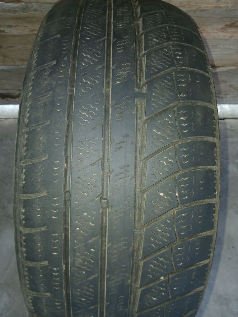 Резина бу 215/55 r.17