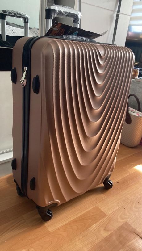 NOWA Średnia walizka na kółkach podróżna torba wybór koloru