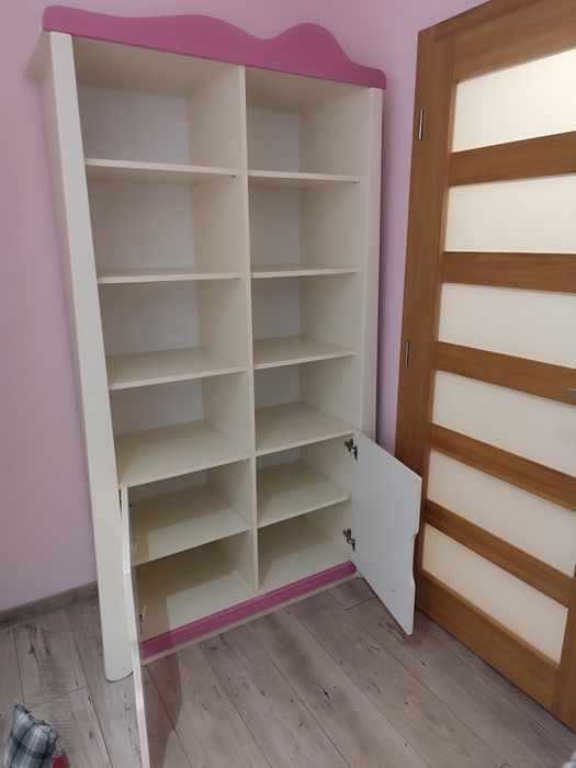 Zestaw mebli dla księżniczki