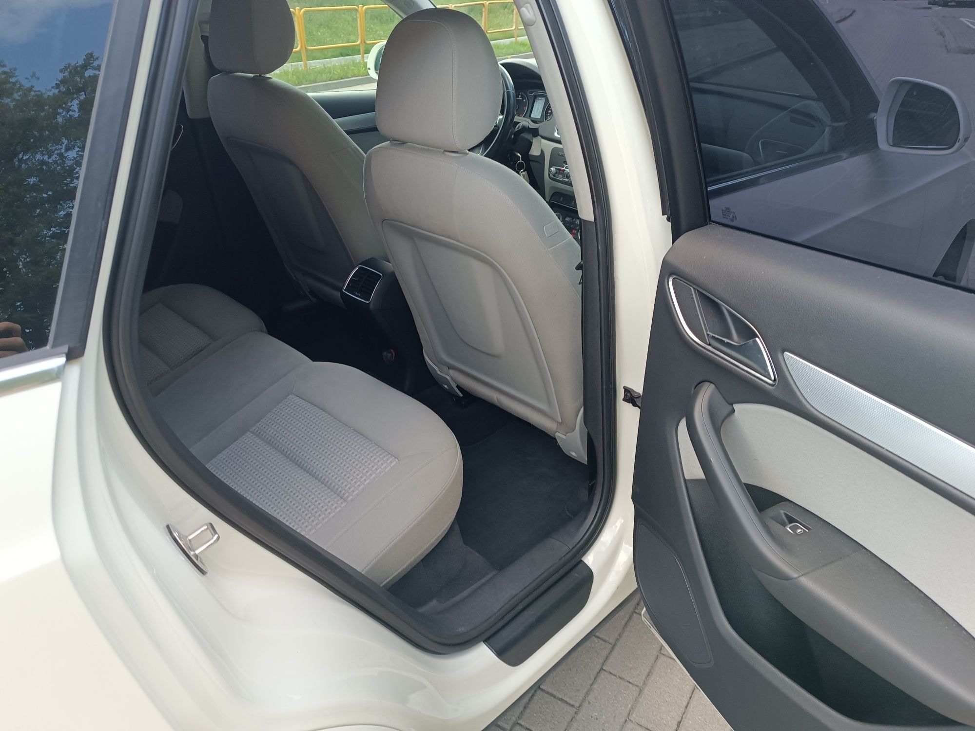 Audi q3 S-Line 2.0 TDI 140KM
