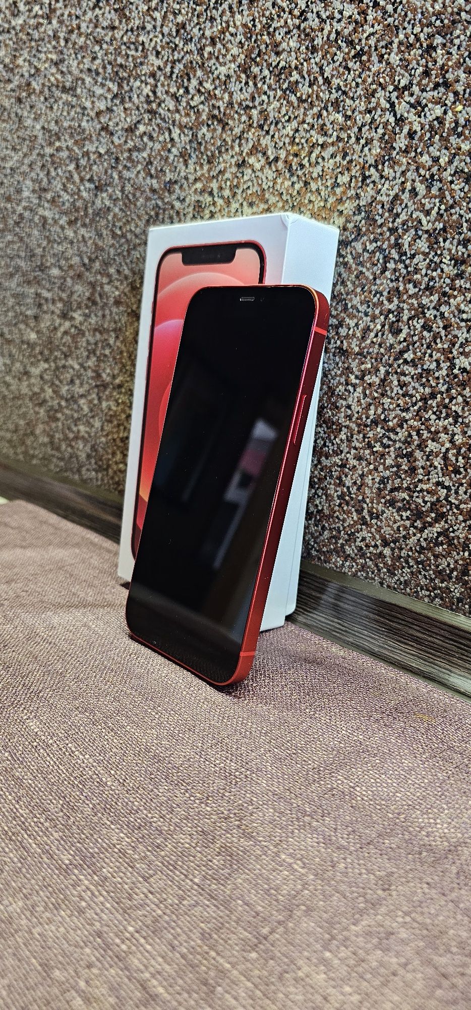 iPhone 12 64 GB Red