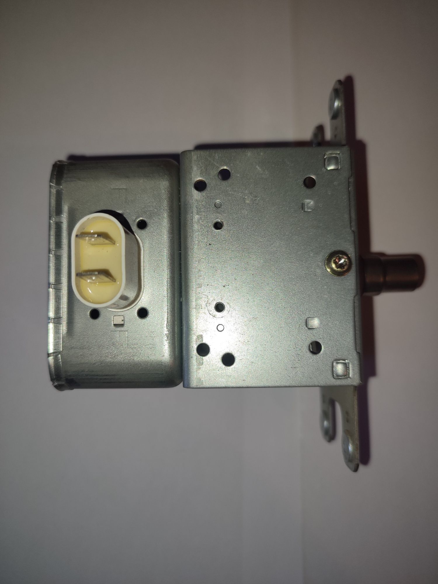 Продам магнитрон TOSHIBA 2M231J(HS)