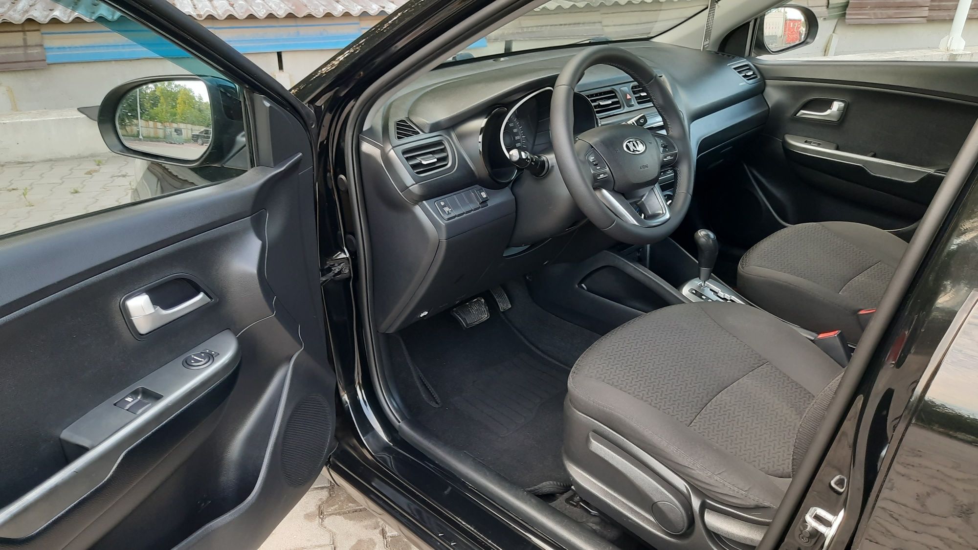 Kia Rio  2013 автомат