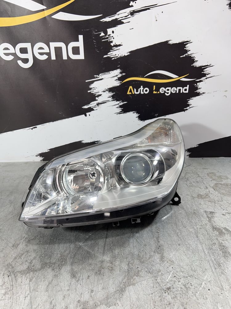 Передня ліва фара Citroen C5 Xenon