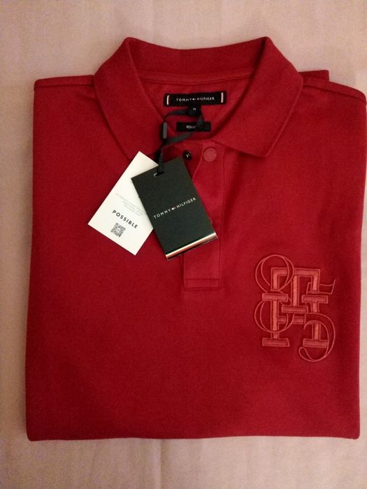 Polo męskie marki Tommy Hilfiger.