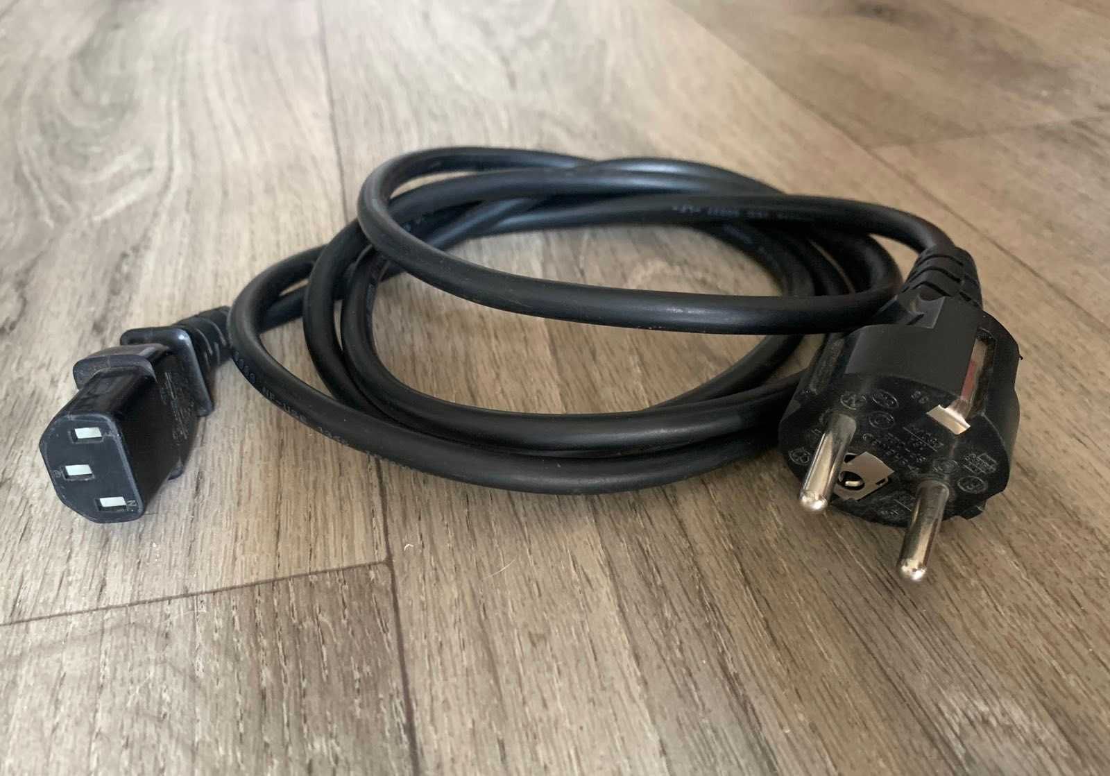 Сетевой кабель питания разъем C13 - Евровилка 250V, 10A 1,8м