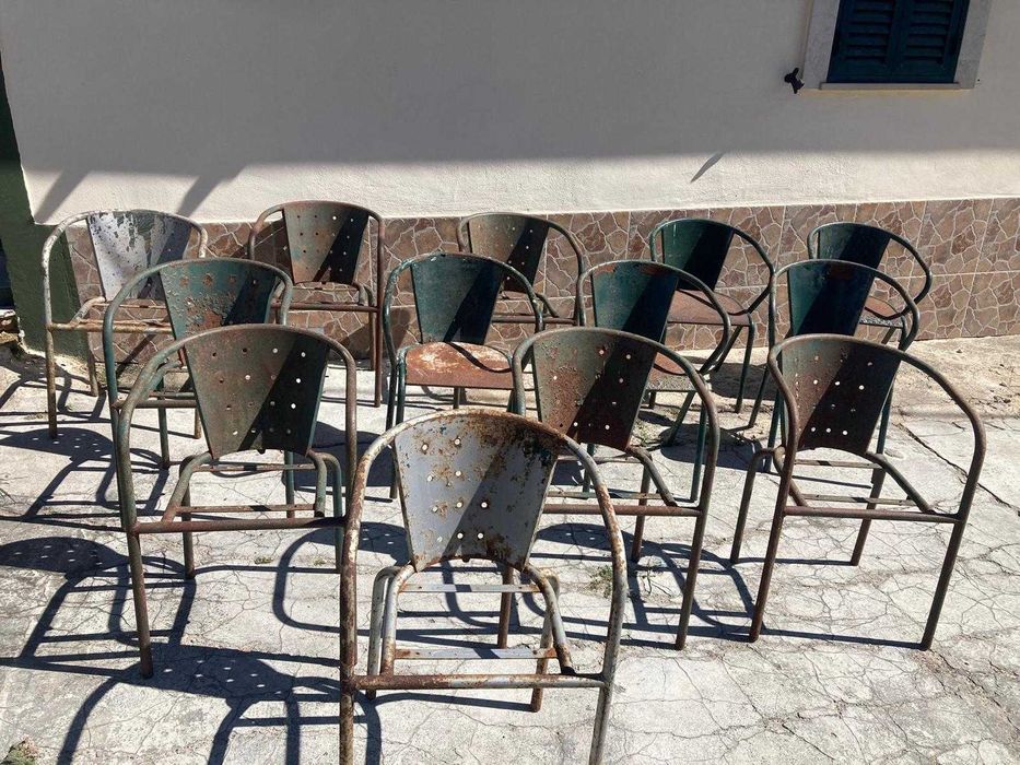 Cadeiras de esplanada antigas estilo Gonçalo