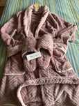 Robe e chinelos novos com etiqueta