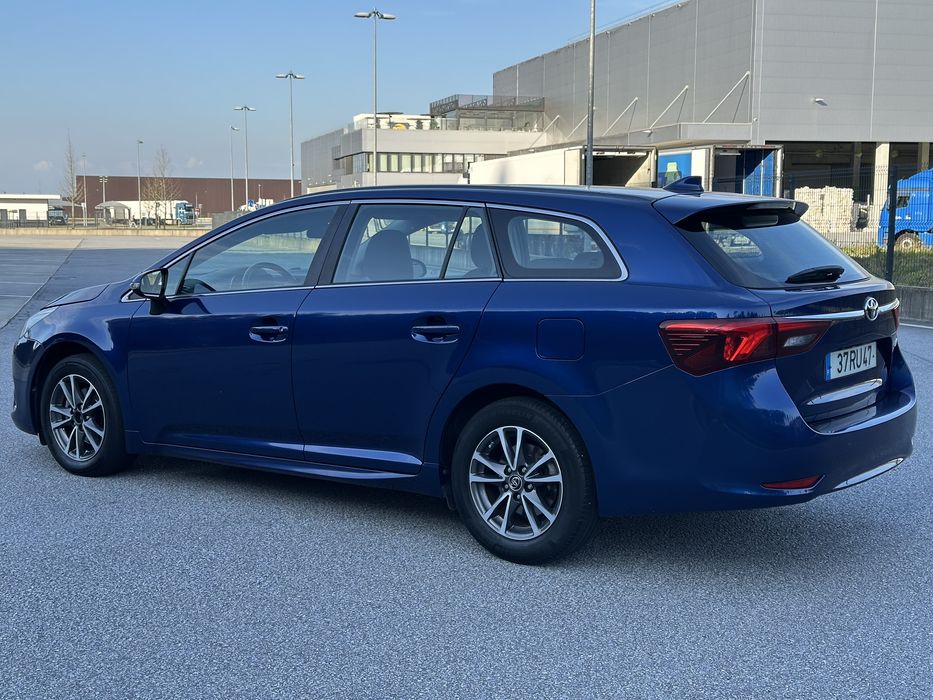 Toyota Avensis 1.6 D4-D Nacional