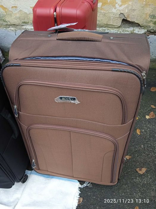 Чемодан тканевый