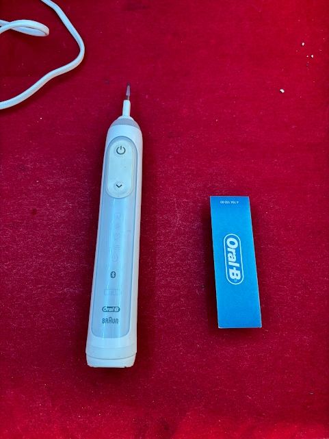 szczoteczka elektryczna do zębów oral b geniusx biała bluetooth opis