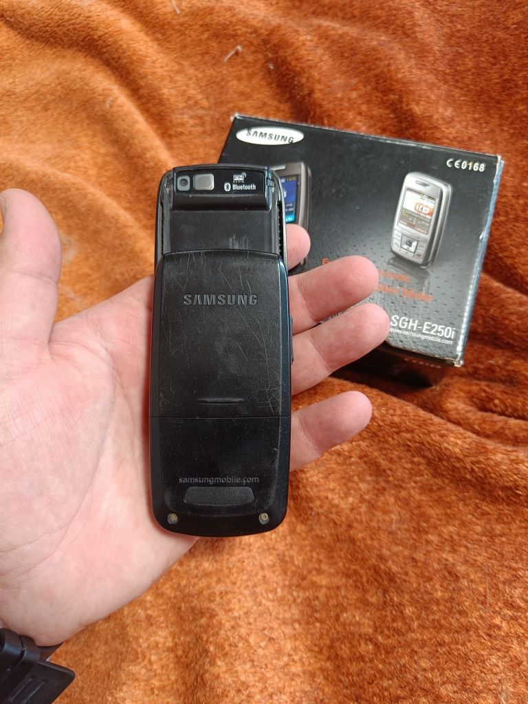 Samsung e250i слайдер