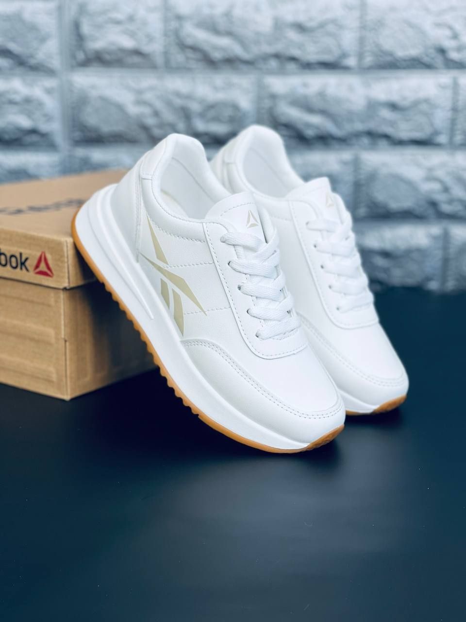 Красовки Женские - "Reebok Classic". Новинка этого сезона!