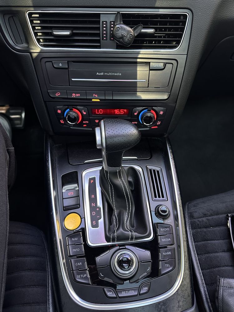 Продам Audi Q5 S-line 2012 року 3,2-літровий FSI V6