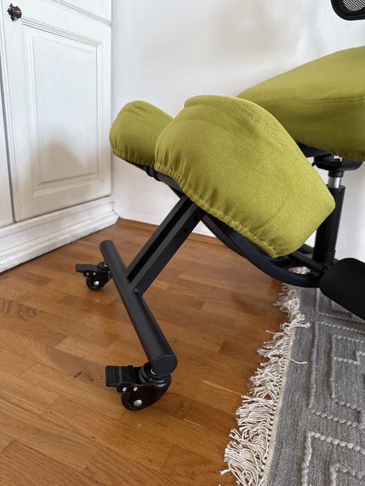 Klękosiad klęcznik ergonomiczne krzesło do pracy