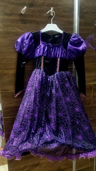 Sukienka na bal przebierańców.
