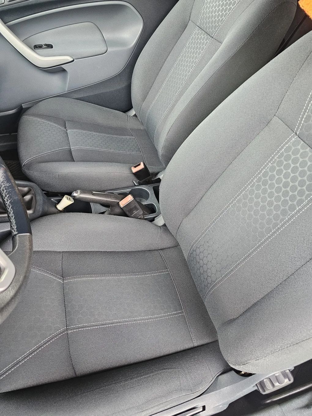 Ford Fiesta Ford Fiesta Titanium 1.4 Benzyna • 2009 • Klima