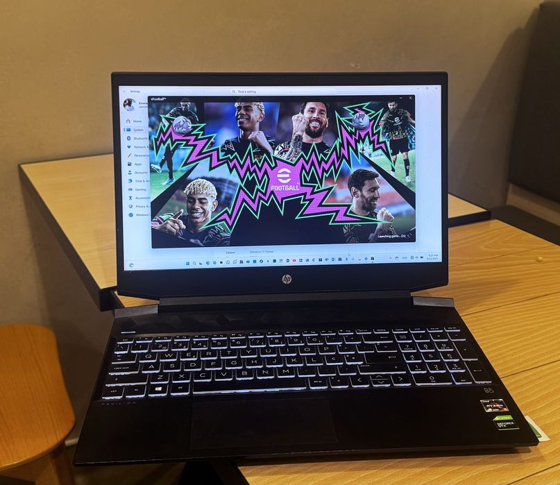 HP GAMING LAPTOP- Ryzen 5 4600H Radeon Graphics 15.6