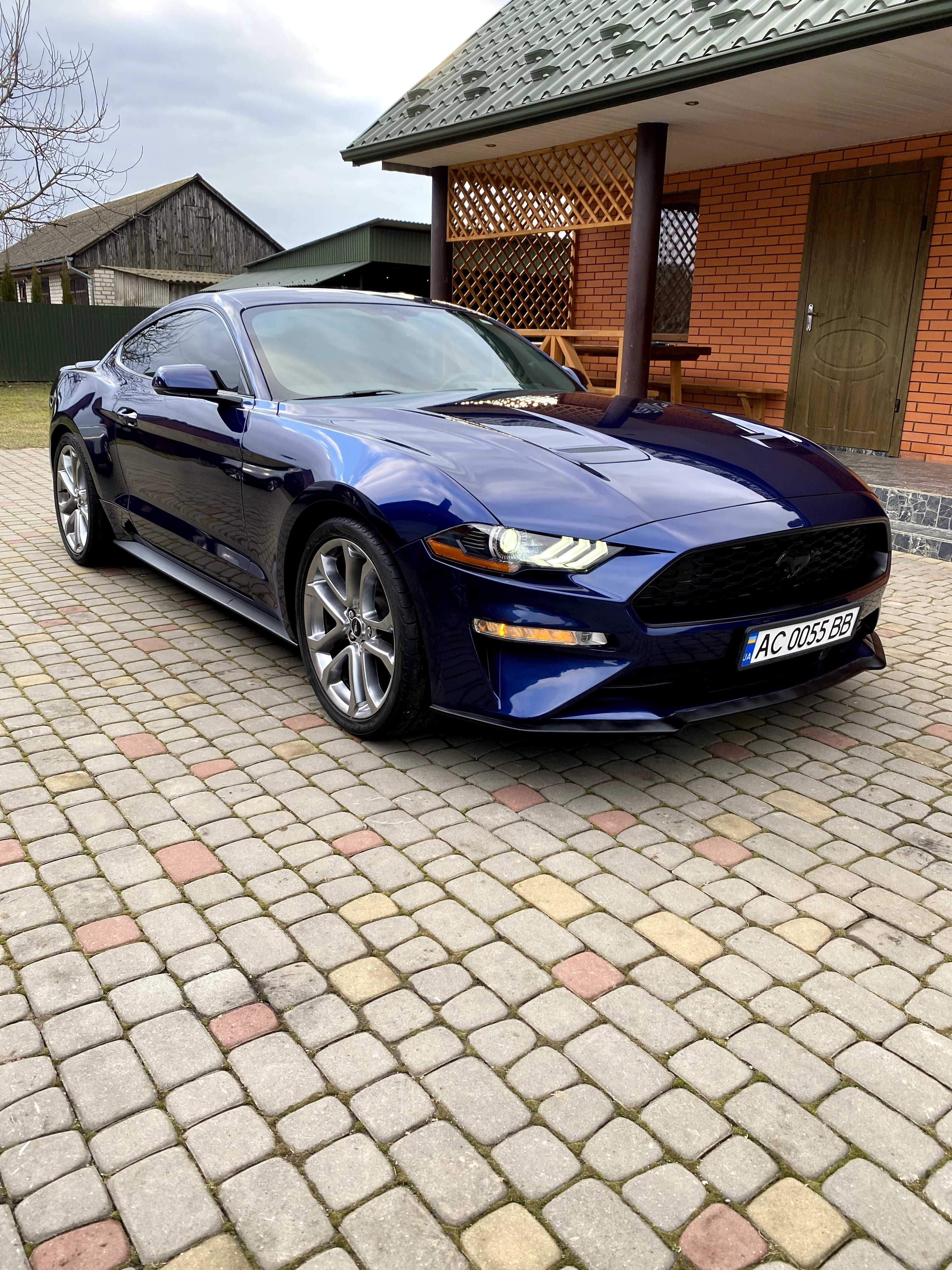 Ford Mustang Premium (2018 модельний рік)