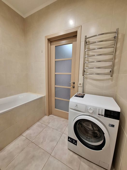 Простора 2 кім квартира в ЖК Софія Сіті,  67 м2, Є 3 РОКИ