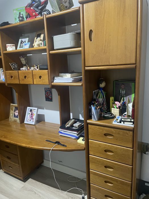 Movél c/roupeiro e secretária + Cama solteiro dupla