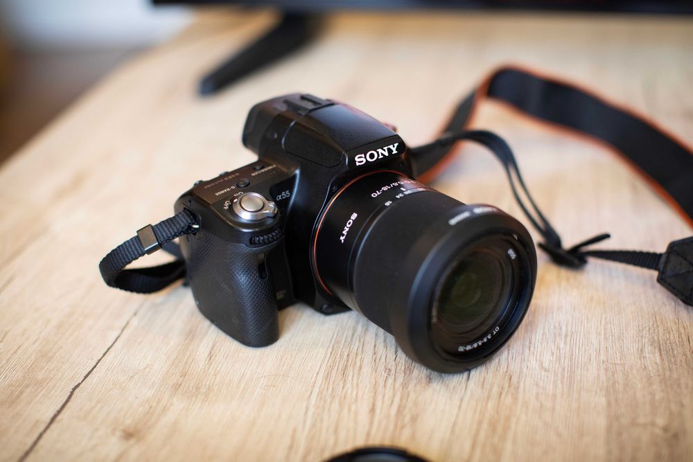 Зеркалка Sony A55V с объективом 18-55 в хорошем состоянии