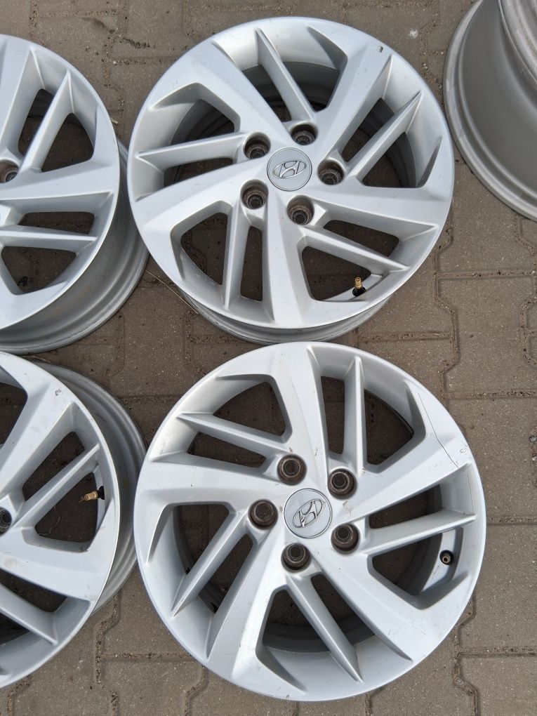 Felgi aluminiowe Hyundai 5x114.3 R16