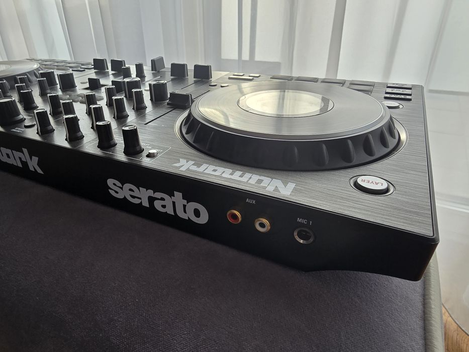 4 kanałowy Numark NS4FX okazja, 60% swojej wartości!