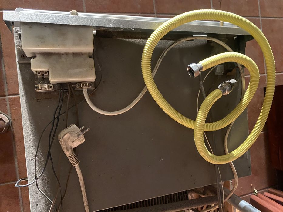 FRIGORIFICO  TRIVALENTE AUTOCARAVANA ELECTROLUX  RM212 (3 IN 1)