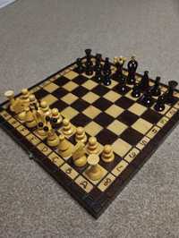 szachy ręcznej roboty