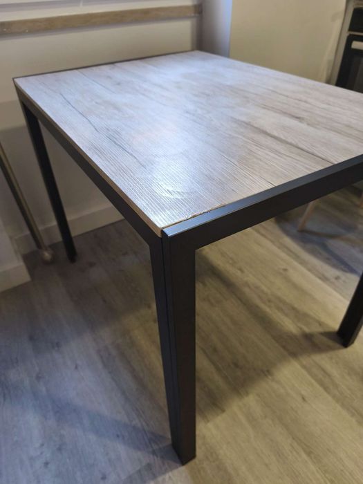 Mesa para refeição ou jantar