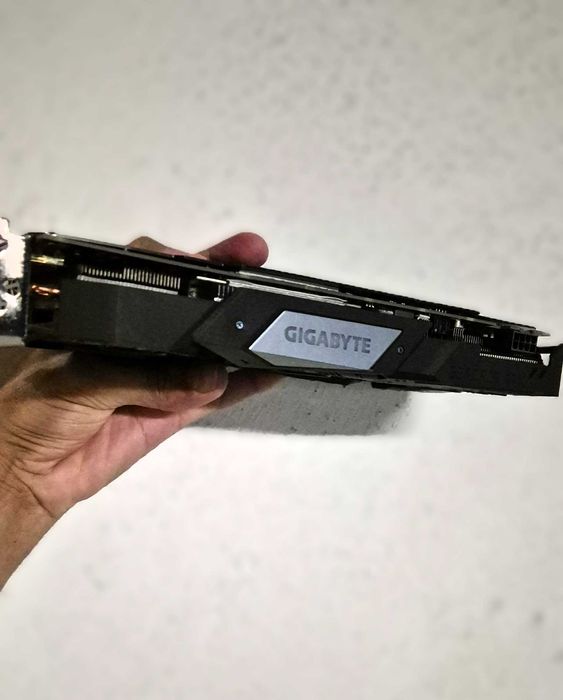 Gráfica Gigabyte RTX 2060