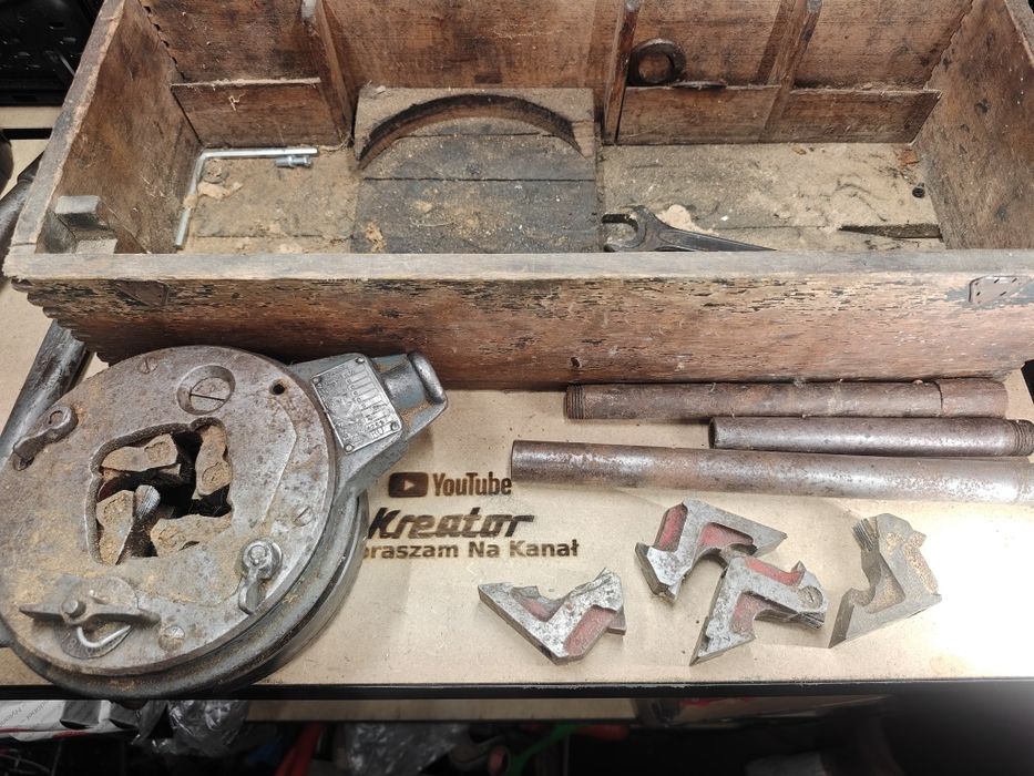 Zestaw do gwintowania rur: głowica, matryce, uchwyty, pudełko