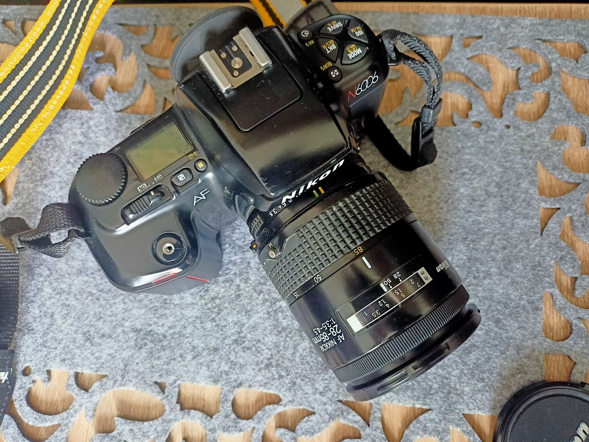 Nikon N6006 F601 + Nikkor 28-85/ 3.5-4.5