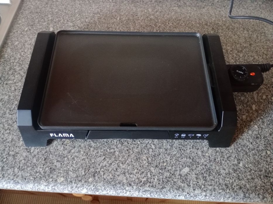 Grelhador elétrico Flama 4743