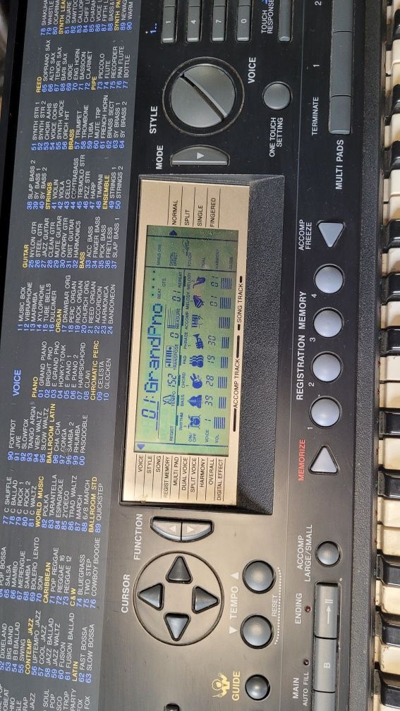 Keyboard YAMAHA PSE420