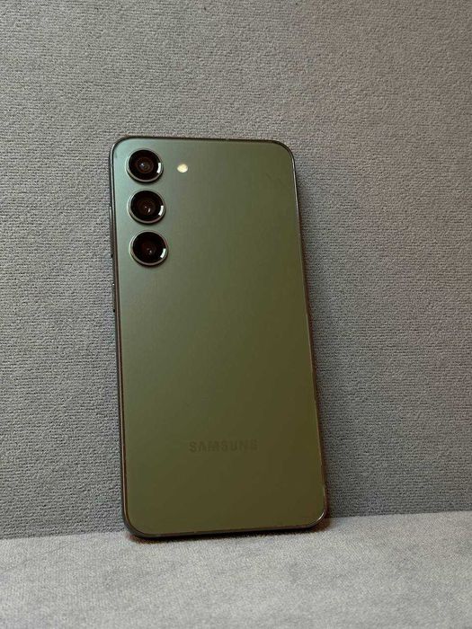В гарному стані Самсунг SAMSUNG S23 256GB Green 6 місяців гарантії!