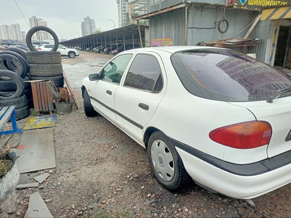 Продам Форд мондео.