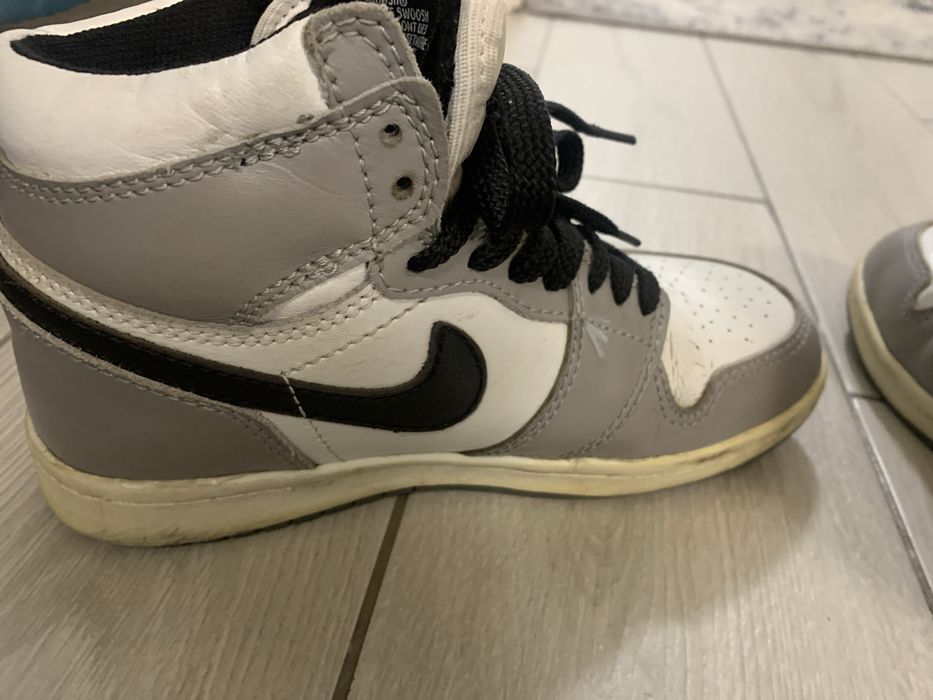 Продам кросівки Nike air Jordan 1 б/у
