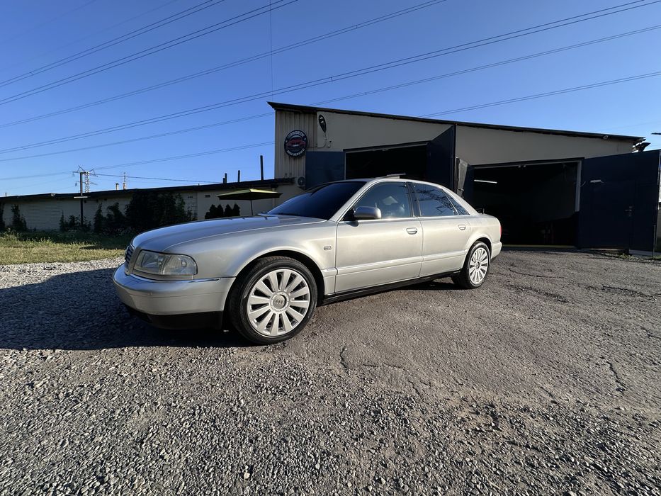 Продам Audi A8 D2