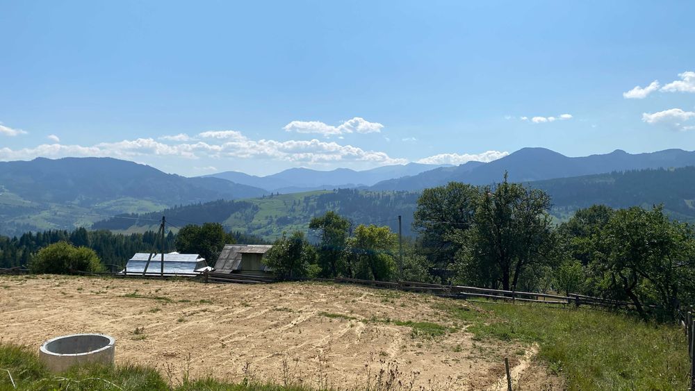 Земля з видом на 180, з водою і під будову