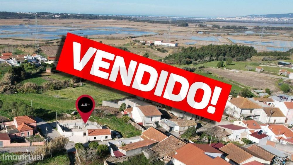 Casa baixa com terreno de 1462m2 em Alqueirão, Figueira da Foz
