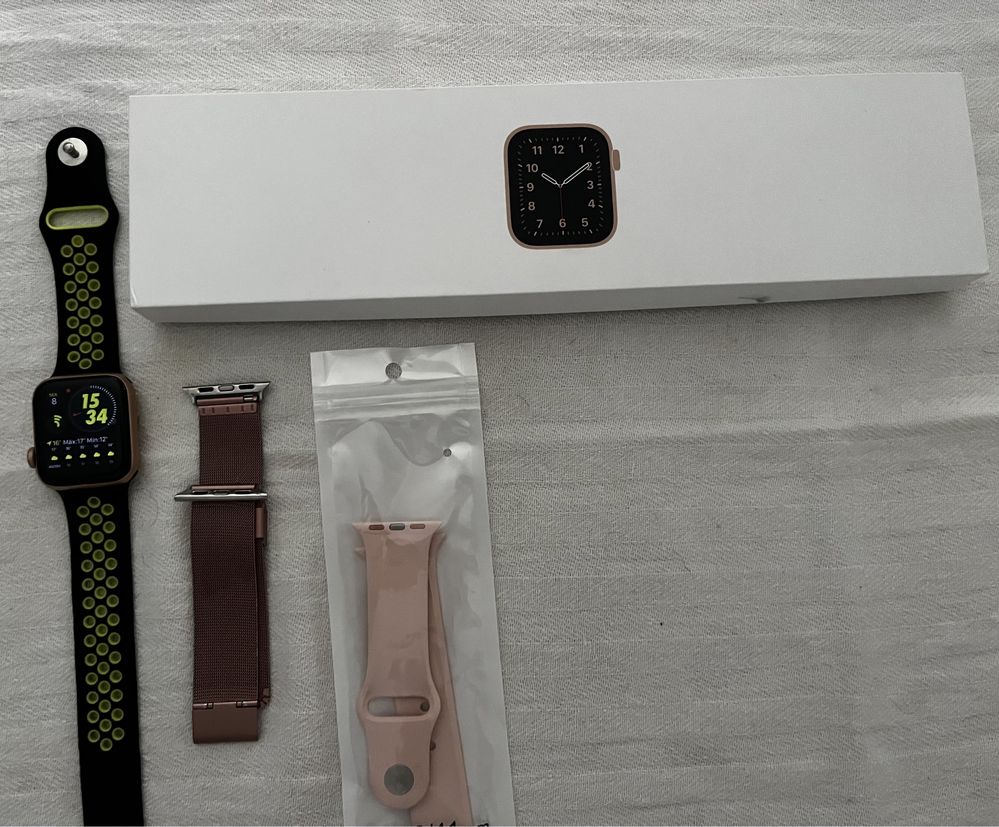 Apple Watch SE 40 mm GPS+Cellular Dourado