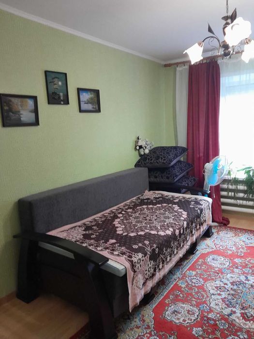 Сдам двухкомнатную на Чаривной