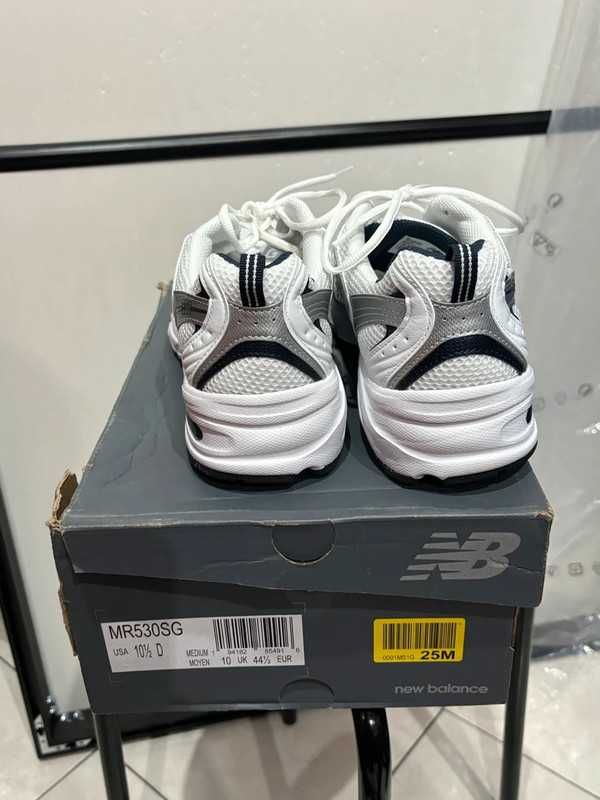 WhiteSilver\NewBalance*Damskie*ModaMR530SG UnisexTrampki.40