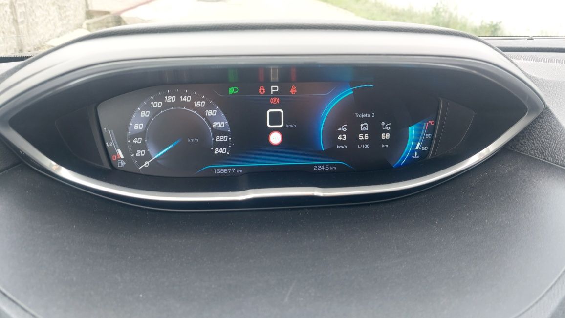 Peugeot 5008 1.6hdi cx aut 7Lug 2017